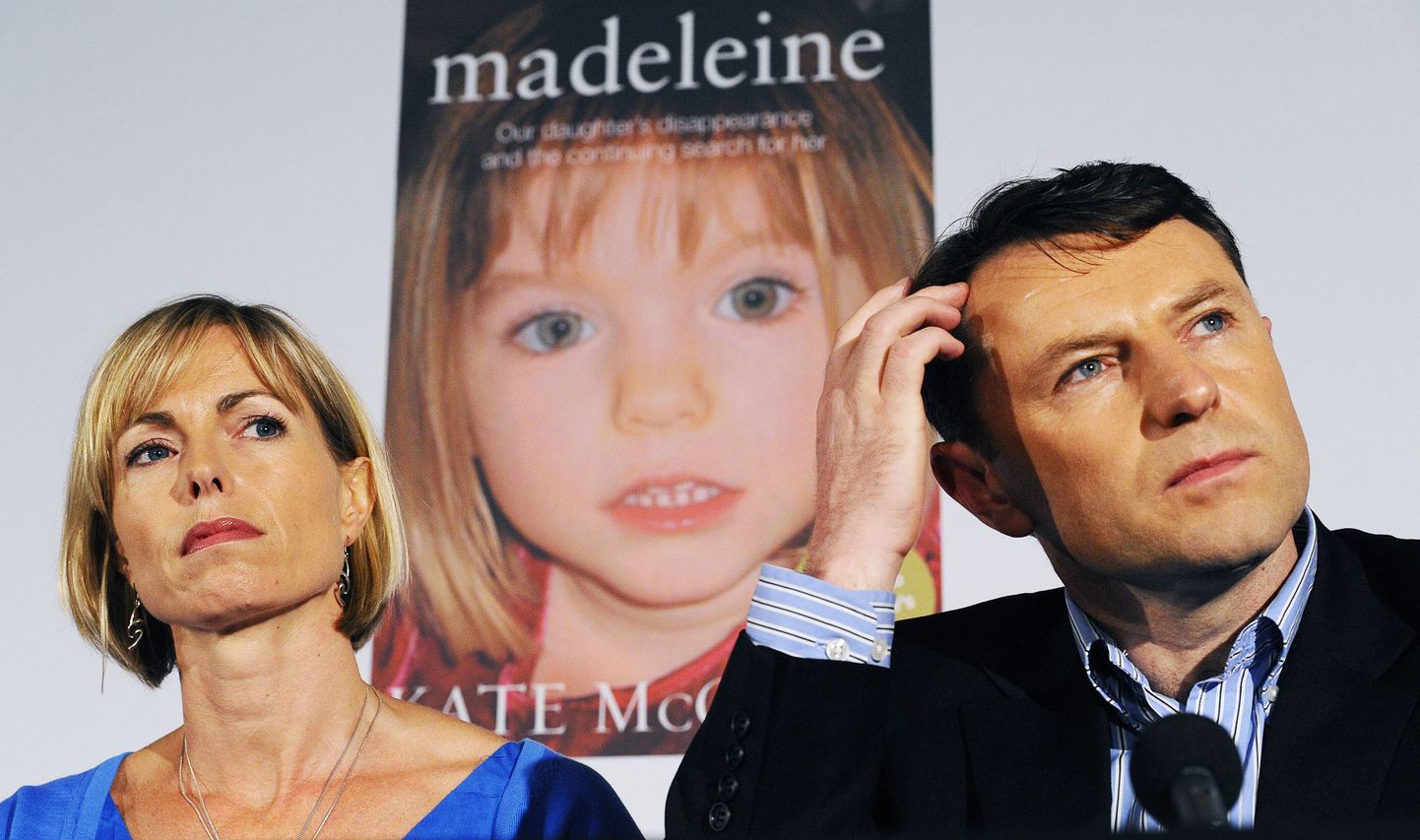 Kate ja Gerry McCann 2011. aastal pressikonverentsil, mis järgnes nende tütre kadumisele pühendatud raamatu esitlusele. Raamatu autor on Kate McCann.