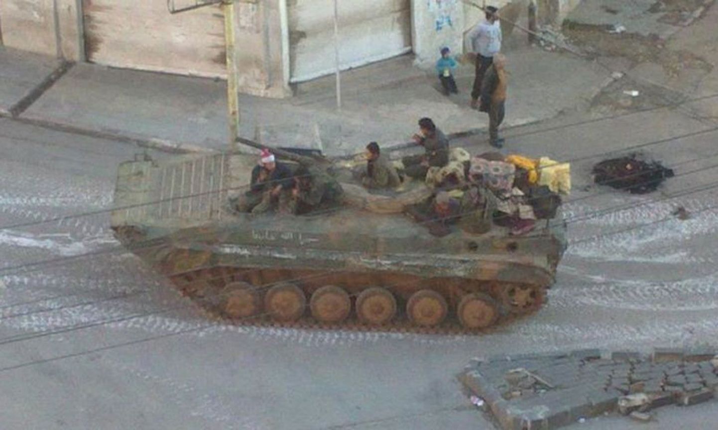 Süüria valitsusvägede soomustransportöör Zabadanis.