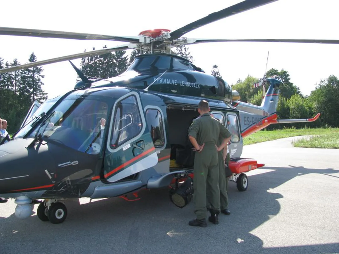 Piirivalveosakonna lennusalga helikopter