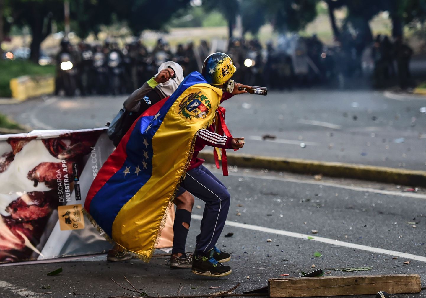 Opositsiooniaktivistid Caracase tänavatel.