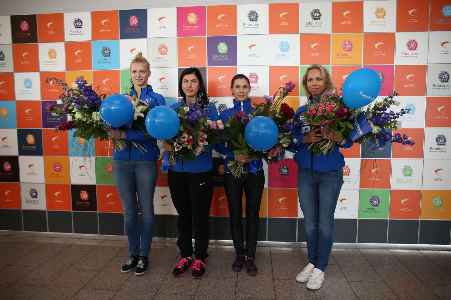 Шпажистки сборной Эстонии после возвращения с ЧЕ в Швейцарии.