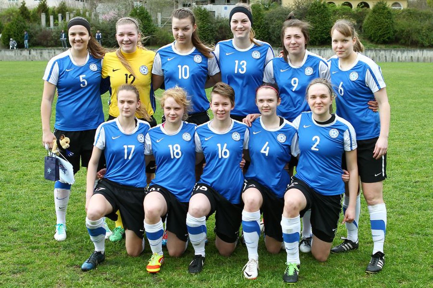 Eesti neidude U19 jalgpallikoondis.