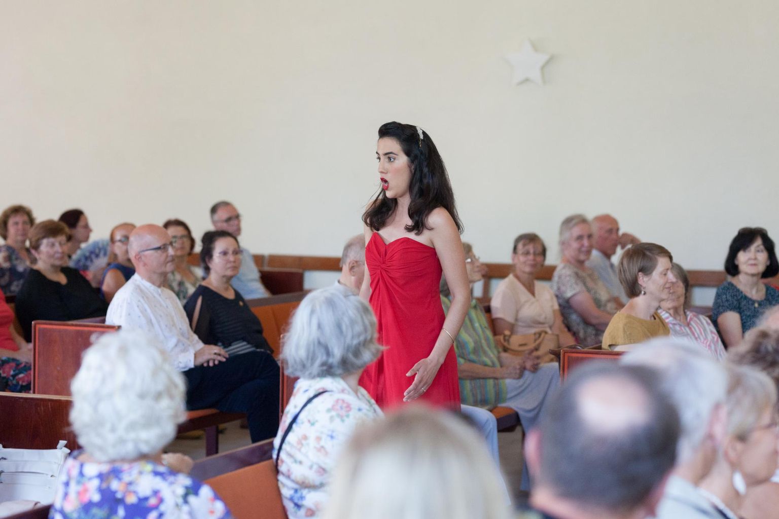 Iisraelis sündinud metsosopran Maya Amir debüteeris barokkorkestri Barrocade ees tänavu nii Iisraelis kui Itaalias. Nüüd tõi tee ta Viljandisse.