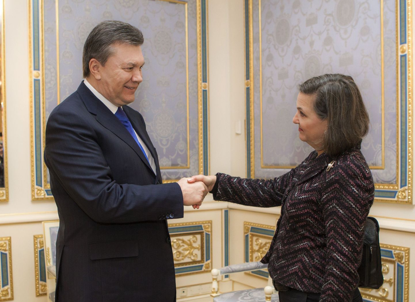 Ukraina president Viktor Janukovõtš ja USA abivälisminister Victoria Nuland.