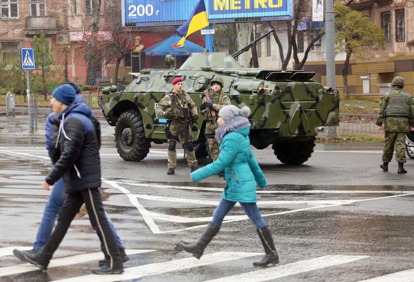 Ukraina sõjaväelased möödunud kuul Mariupoli linnas.