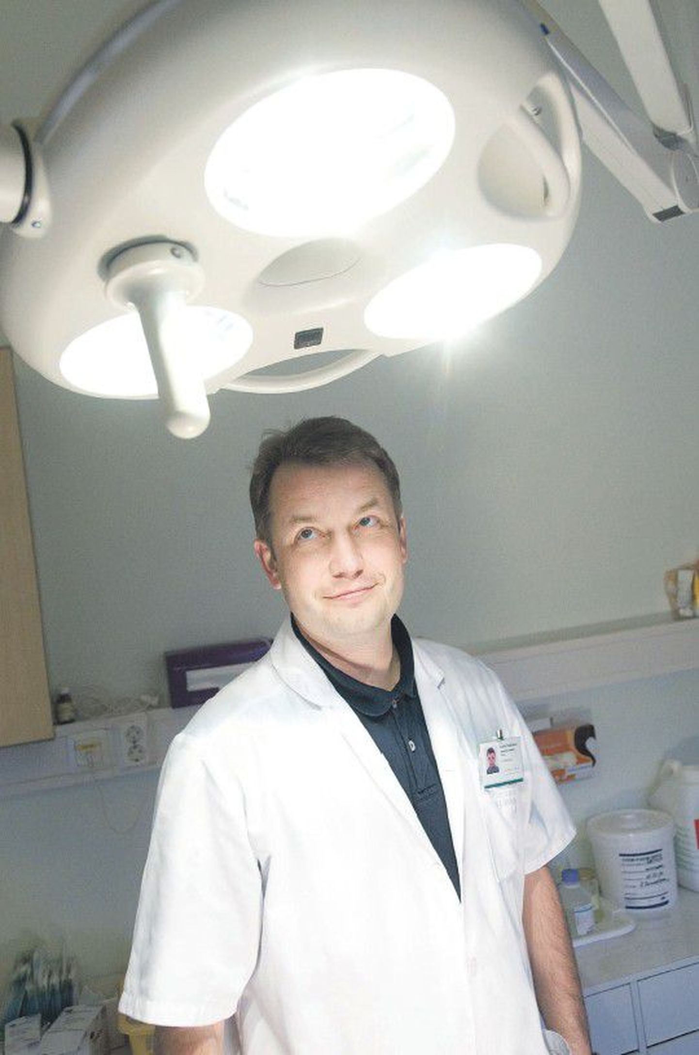 Руководитель центра общей хирургии Ида-Таллиннской центральной больницы Андре Трудников делает в течение года более ста операций по уменьшению желудка.