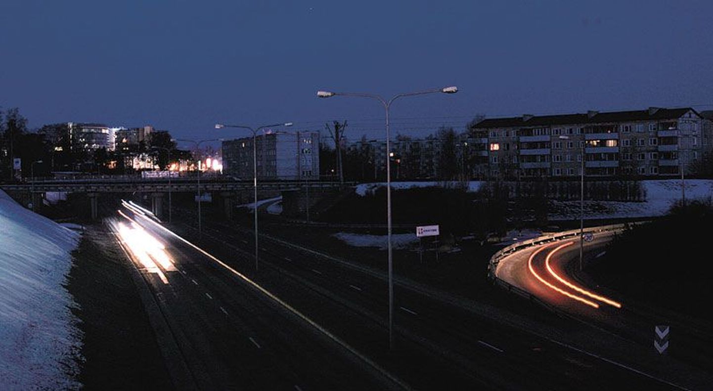 Vaade Pärnu maantee viaduktilt Tammsaare teele.