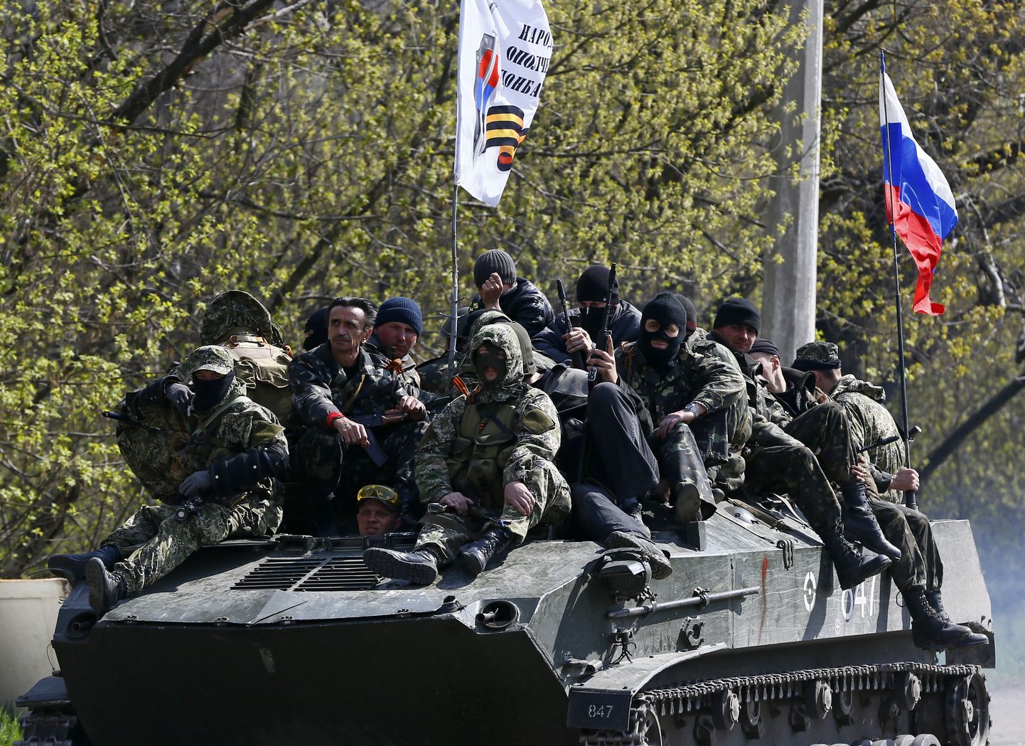 Relvastatud venemeelsed Ida-Ukrainas