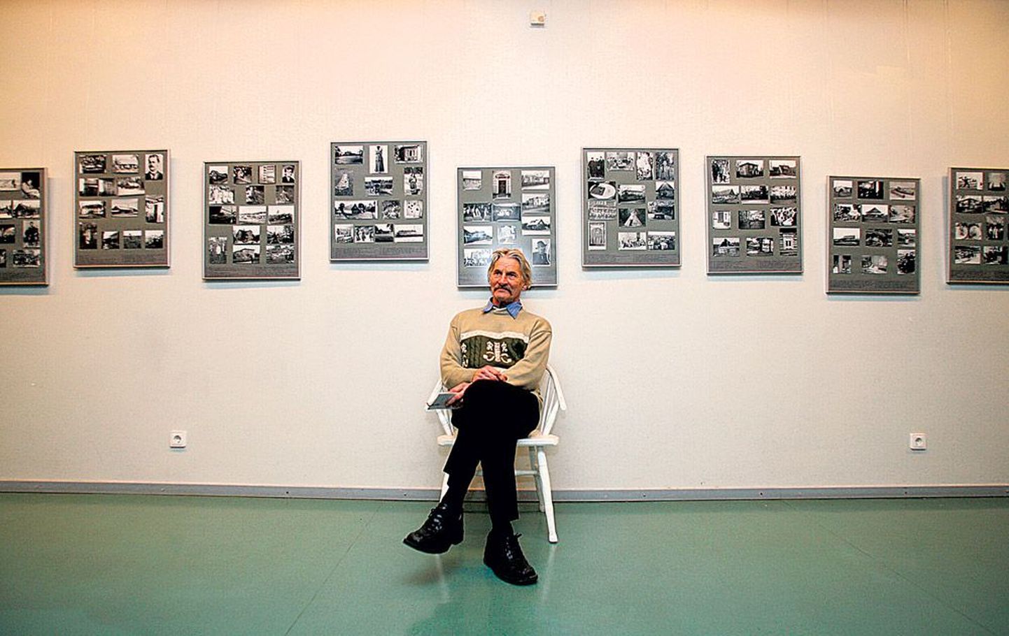 Eesti Rahva Muuseumi fotokogu põhjal koostatud näituse «Tuhande sammuga» on välja mõelnud ja koostanud fotokonservaator Jüri Karm.