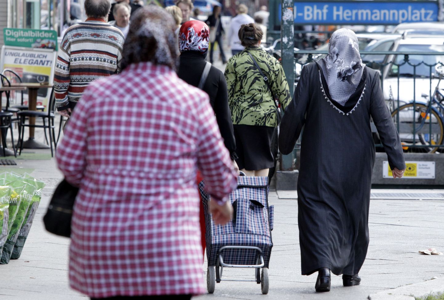 Islamiusku naisterahvad Saksamaa pealinnas Berliinis.