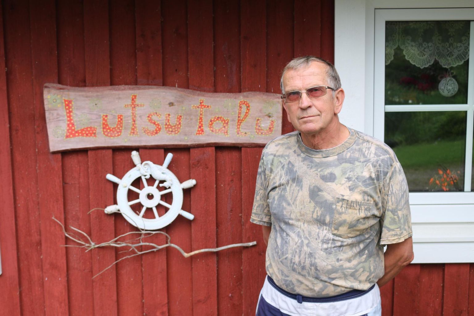 «Meie kandis on märgata, et majutusinimesed hakkavad otsima juba kõrvaltööd,» tunnistab Lutsu turismitalu peremees Voldemar Tasa.