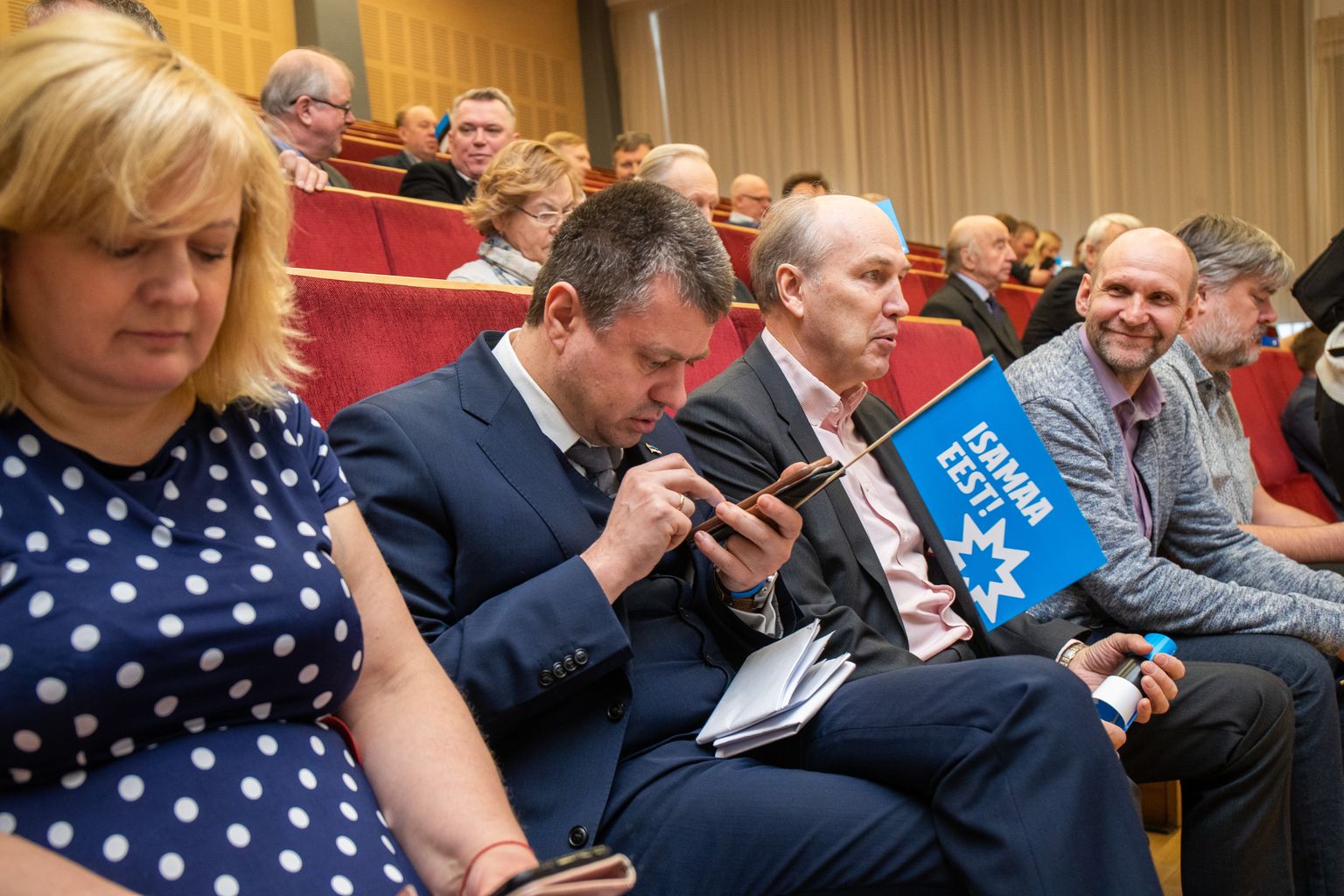 Meediakriitikaga on esiplaanil olnud välisminister Urmas Reinsalu ning erakonna esimees Helir-Valdor Seeder