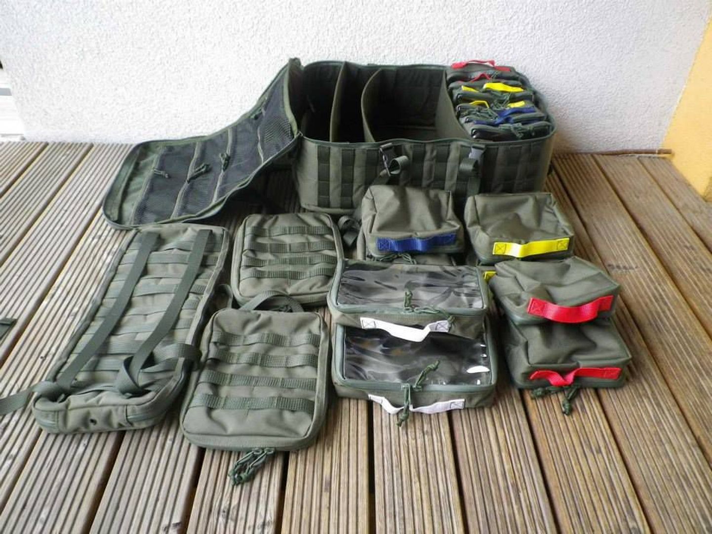 Ukraina vabatahtlike pataljonile Aidar saadetud meediku seljakott.