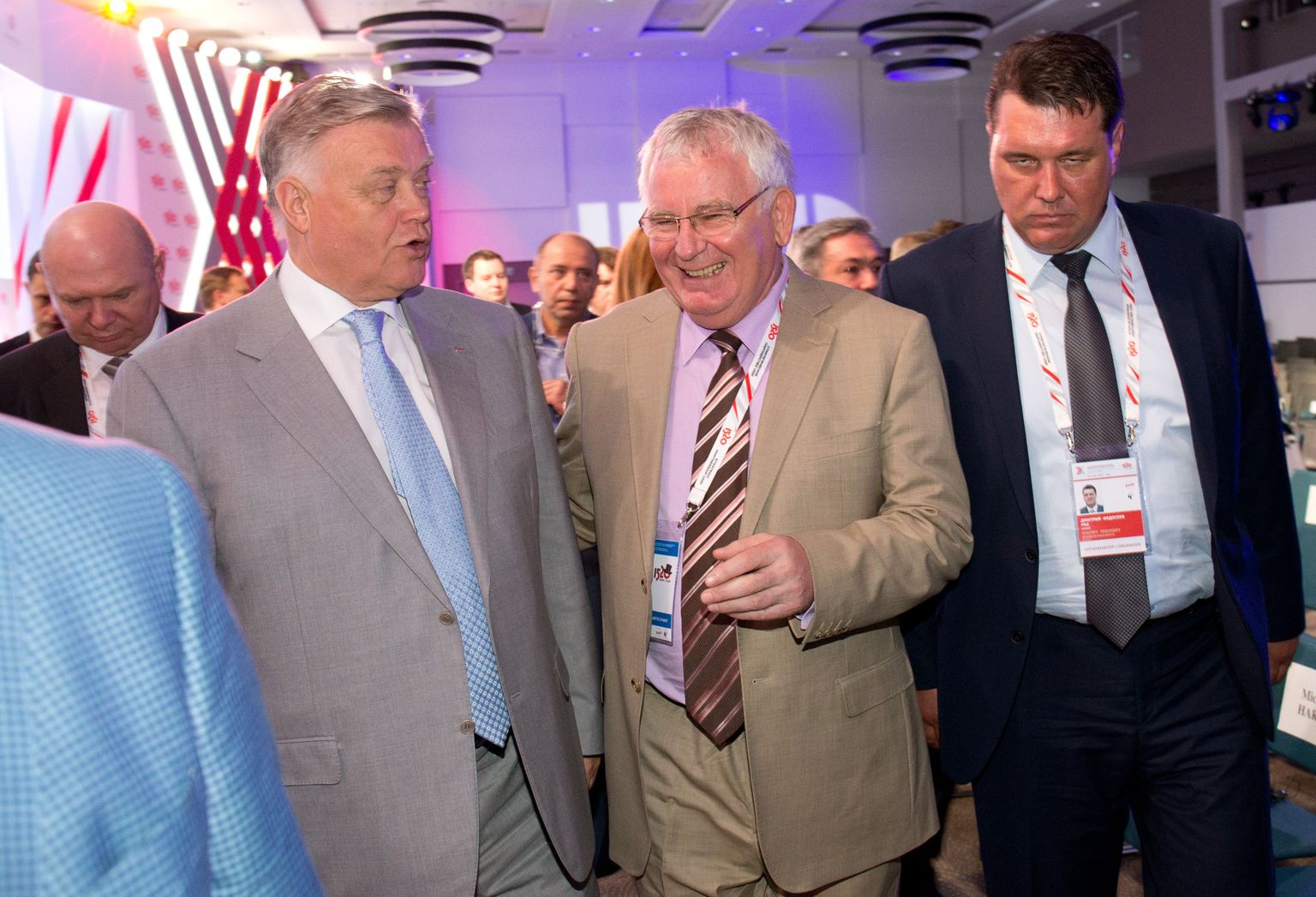 Ettevõtja Tiit Vähi mullu Sotšis rahvusvahelisel raudteefoorumil koos toonase Vene Raudteede presidendi Vladimir Jakuniniga.