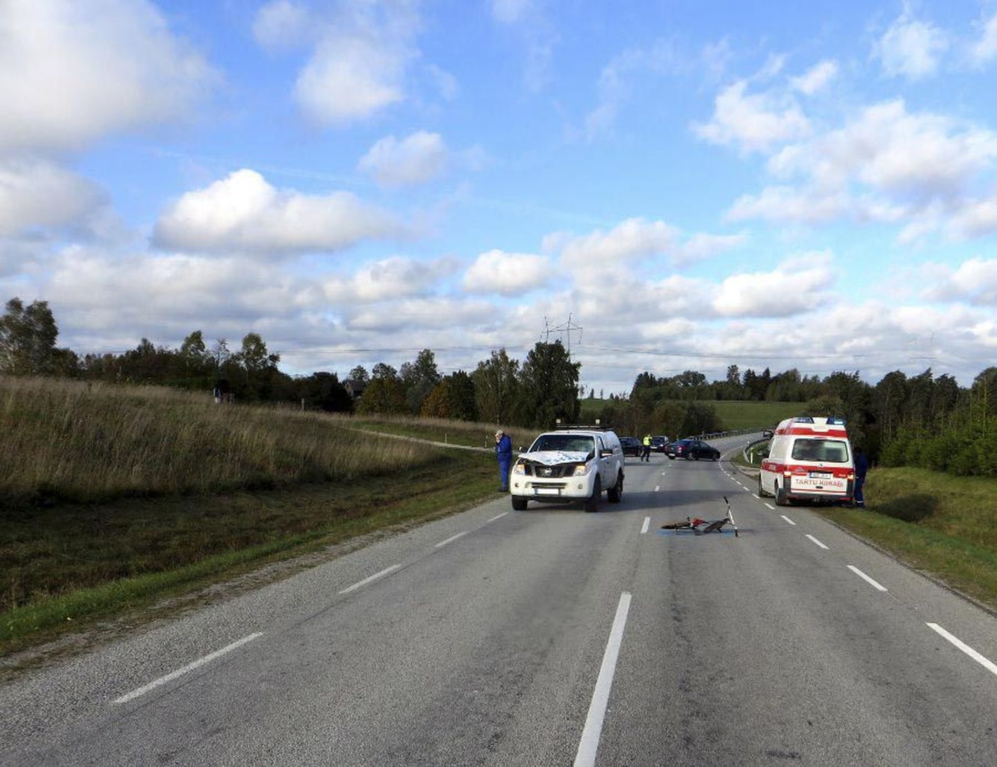 Reede pärastlõunal juhtus Peetrimõisa külas Viljandi–Põltsamaa maantee 1,1. kilomeetril õnnetus, kui trikirattaga noormees sõitis kõrvalteelt ette peateel liikuvale Nissanile. Esmaspäeva õhtul rattur suri.