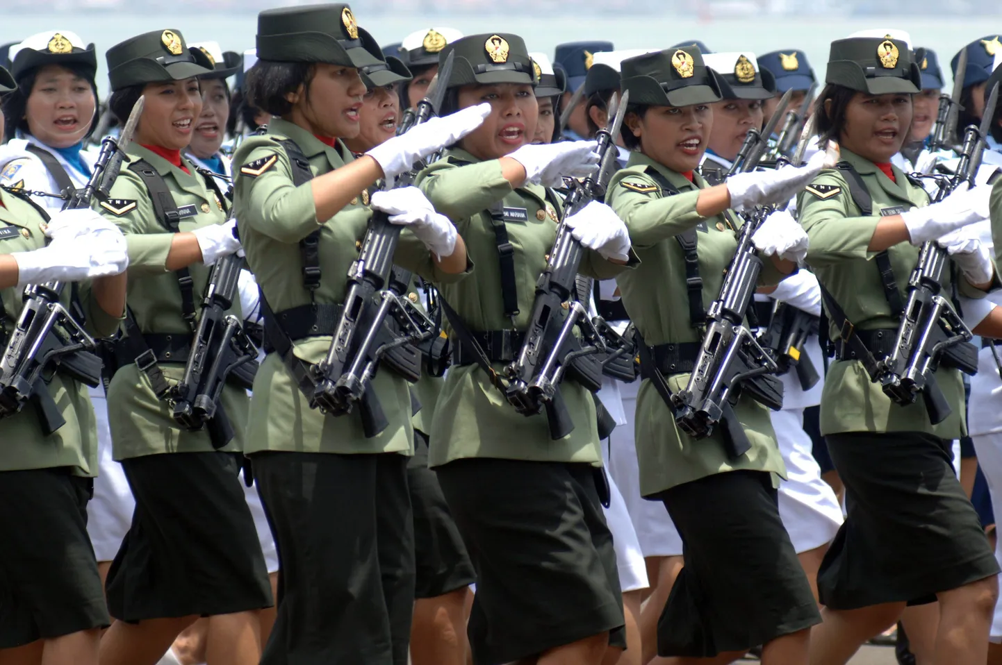 Indoneesia naised sõjaväes.