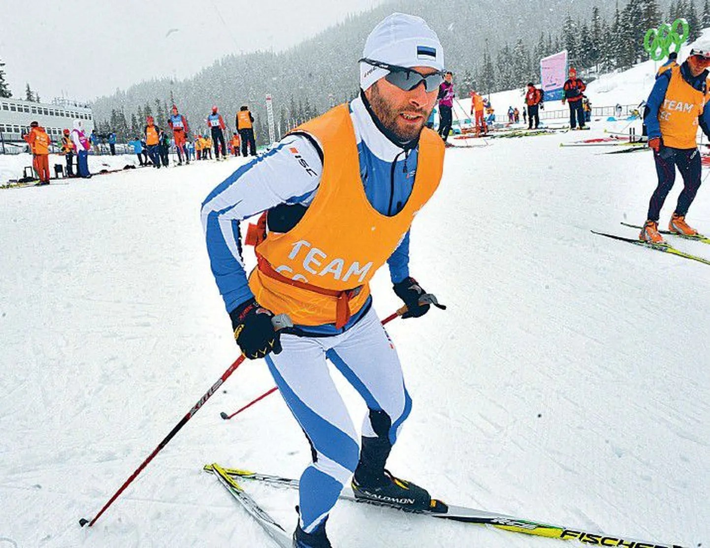 Специалист по подготовке лыж Урмас Вяльбе.