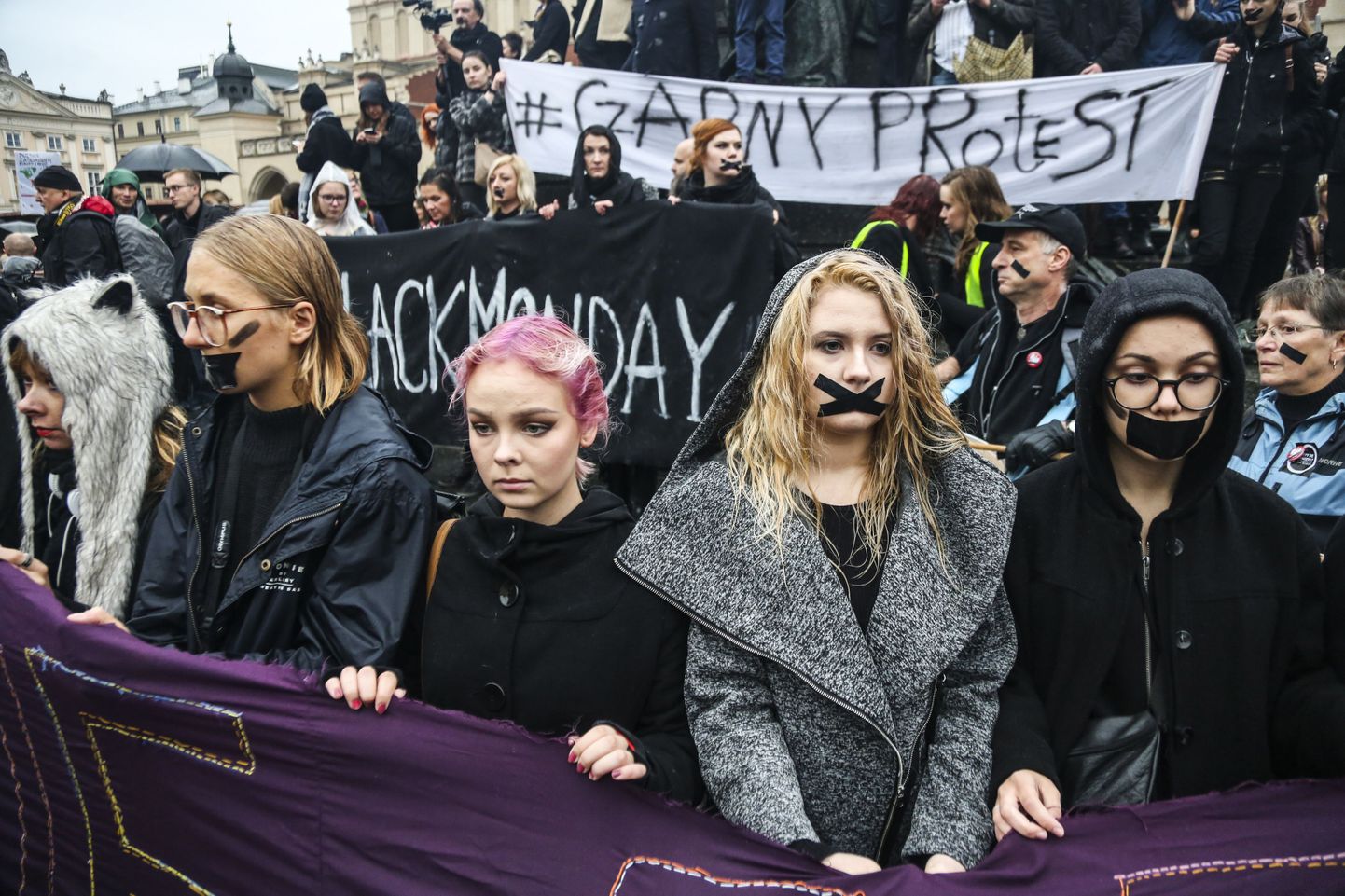 Meeleavaldajad Krakowis esmaspäeval.