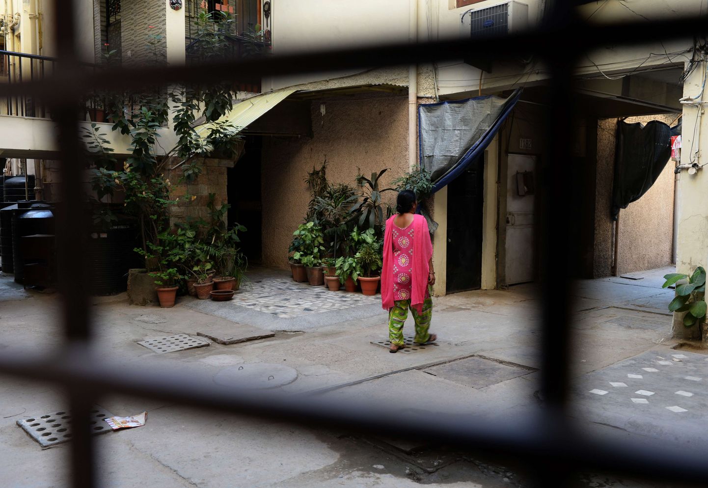 Korrusmaja Vasant Kunji piirkonnas New Delhis, kus väidetav piinamine toimus.