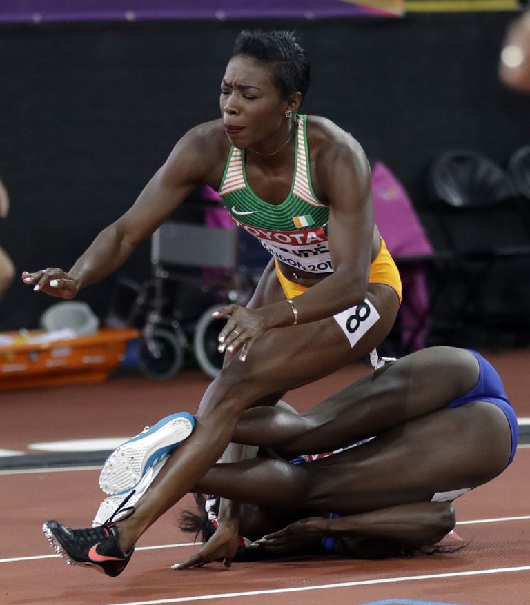 Elevandiluuranniku sprinter Murielle Ahouré komistamas ameeriklanna Tori Bowie otsa