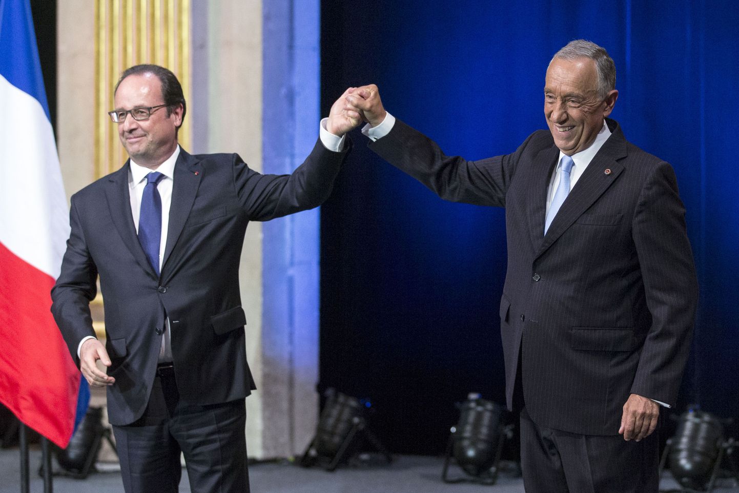 Prantsusmaa President Francois Hollande, vasakul ja Portugali president Marcelo Rebelo de Sousa