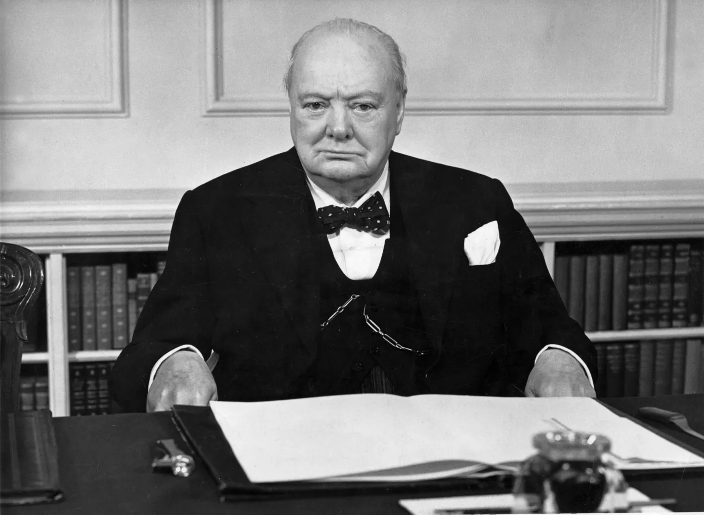 Briti valitsusjuht Winston Churchill oma kabinetis