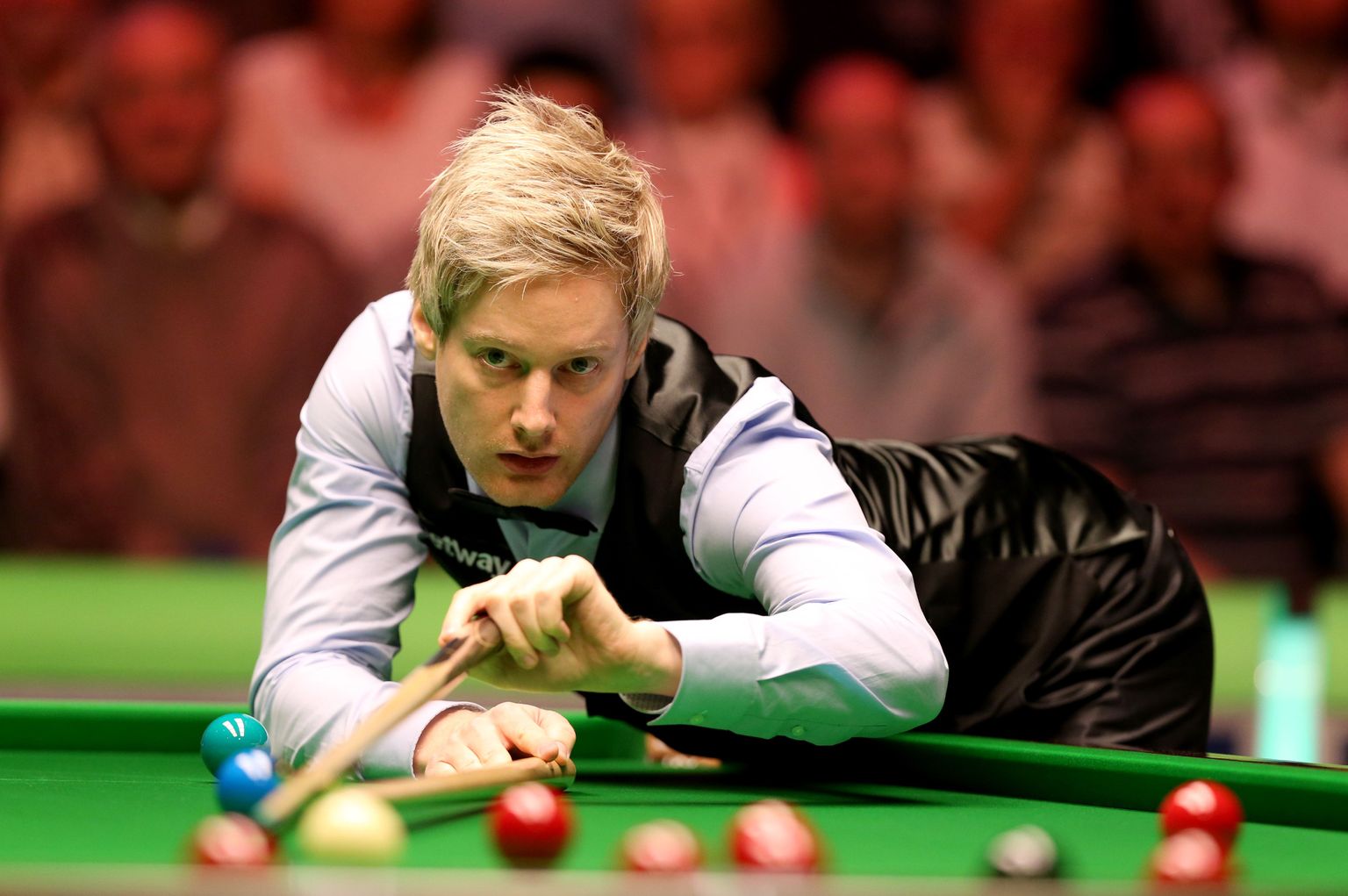 Austraallane Neil Robertson lõi esimese mehena Suurbritannia meistrivõistluste finaalis maksimumbreigi.