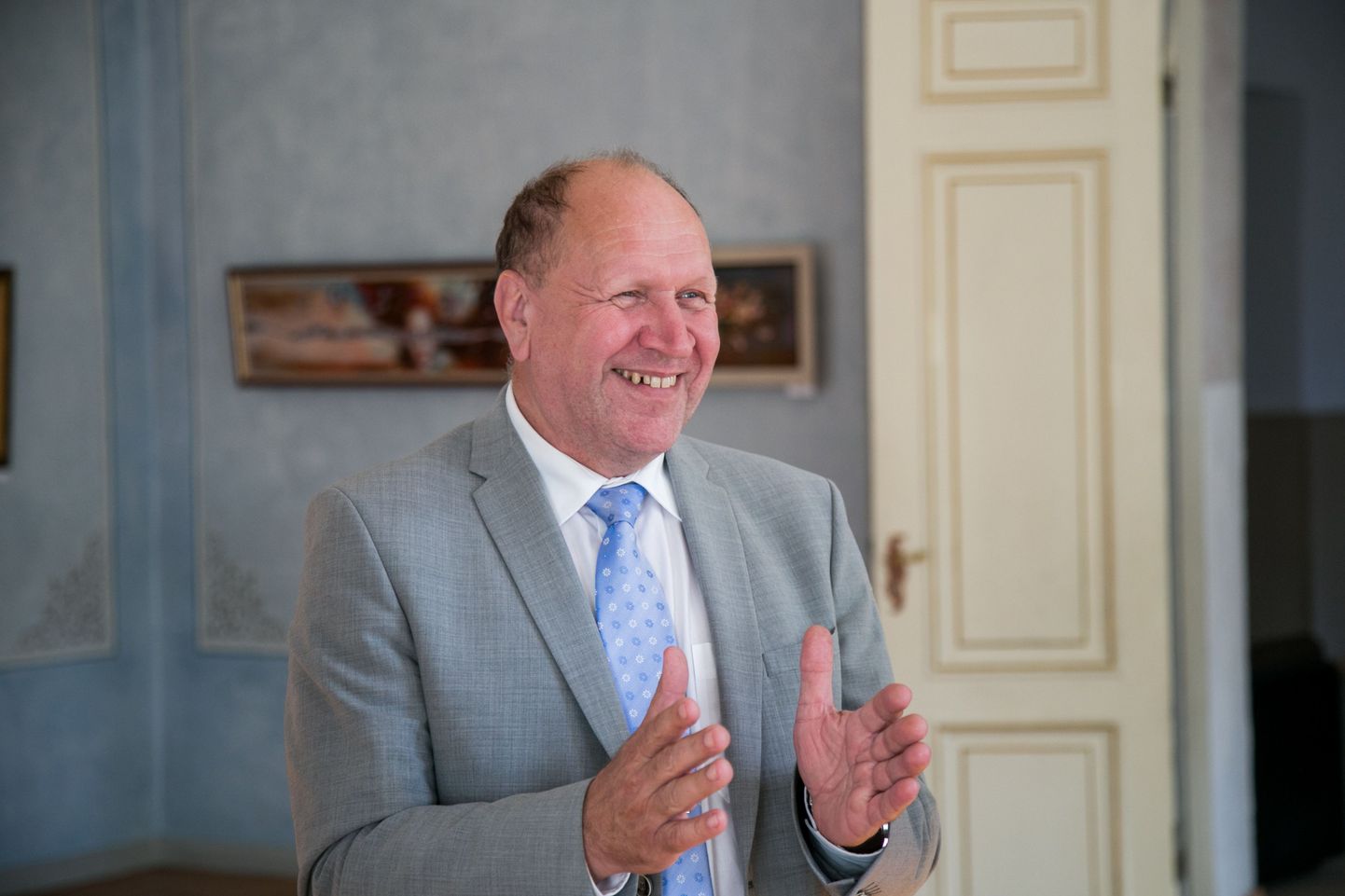 EKRE presidendikandidaat Mart Helme kohtub omavalitsusjuhtidega Roosna-Alliku mõisas