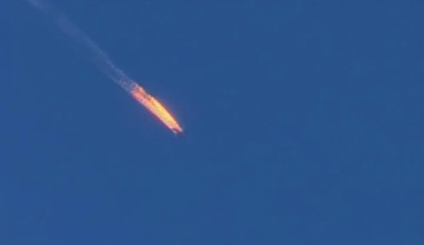 Vene ründelennuki Suhhoi Su-24 allakukkumine jäädvustati videole