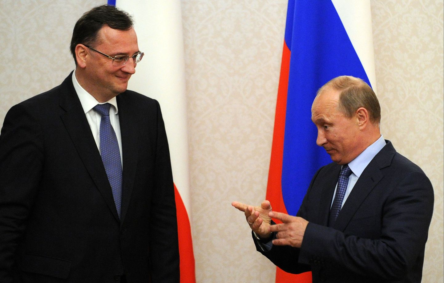 Vene president Vladimir Putin ja Tšehhi peaminister Petr Nečas (vasakul) 27. mail Sotšis.