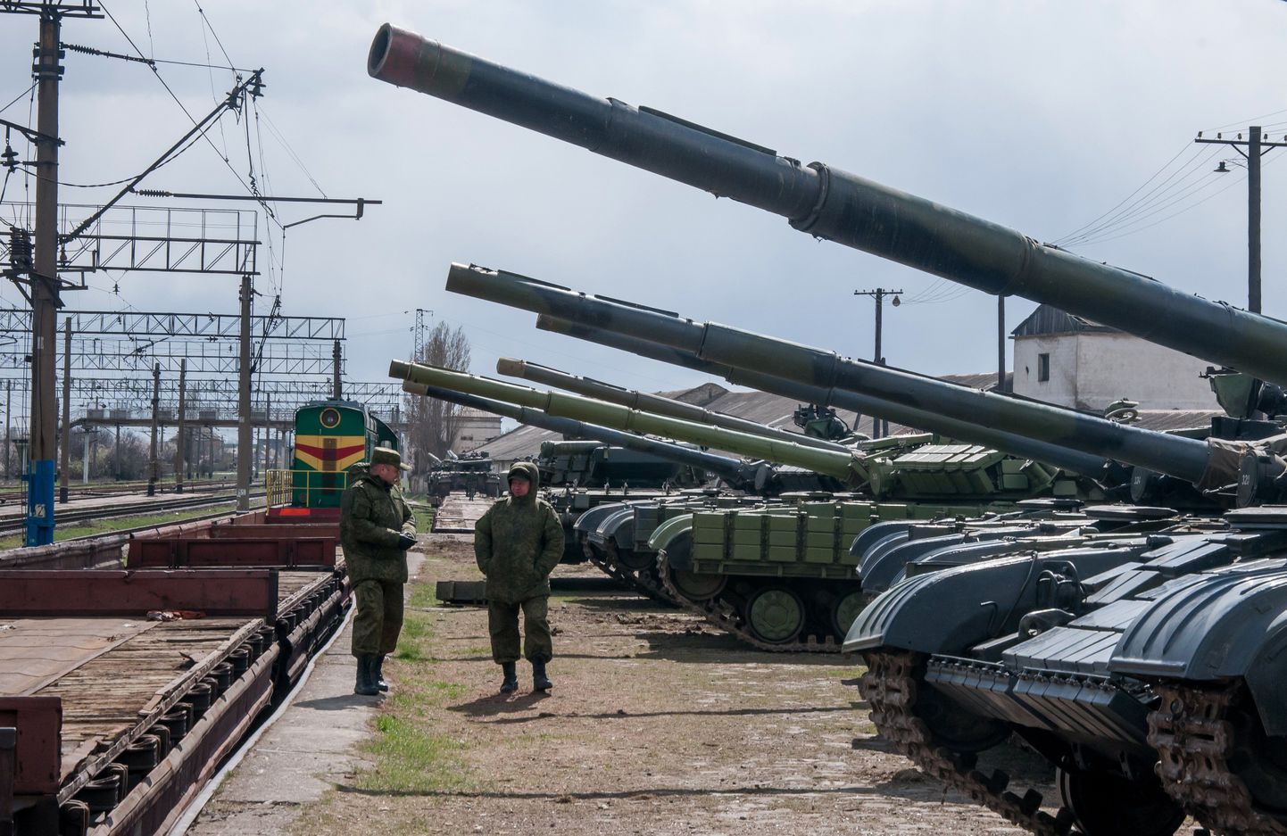 Ukraina sõjatehnika Simferopoli lähedal raudteejaamas.