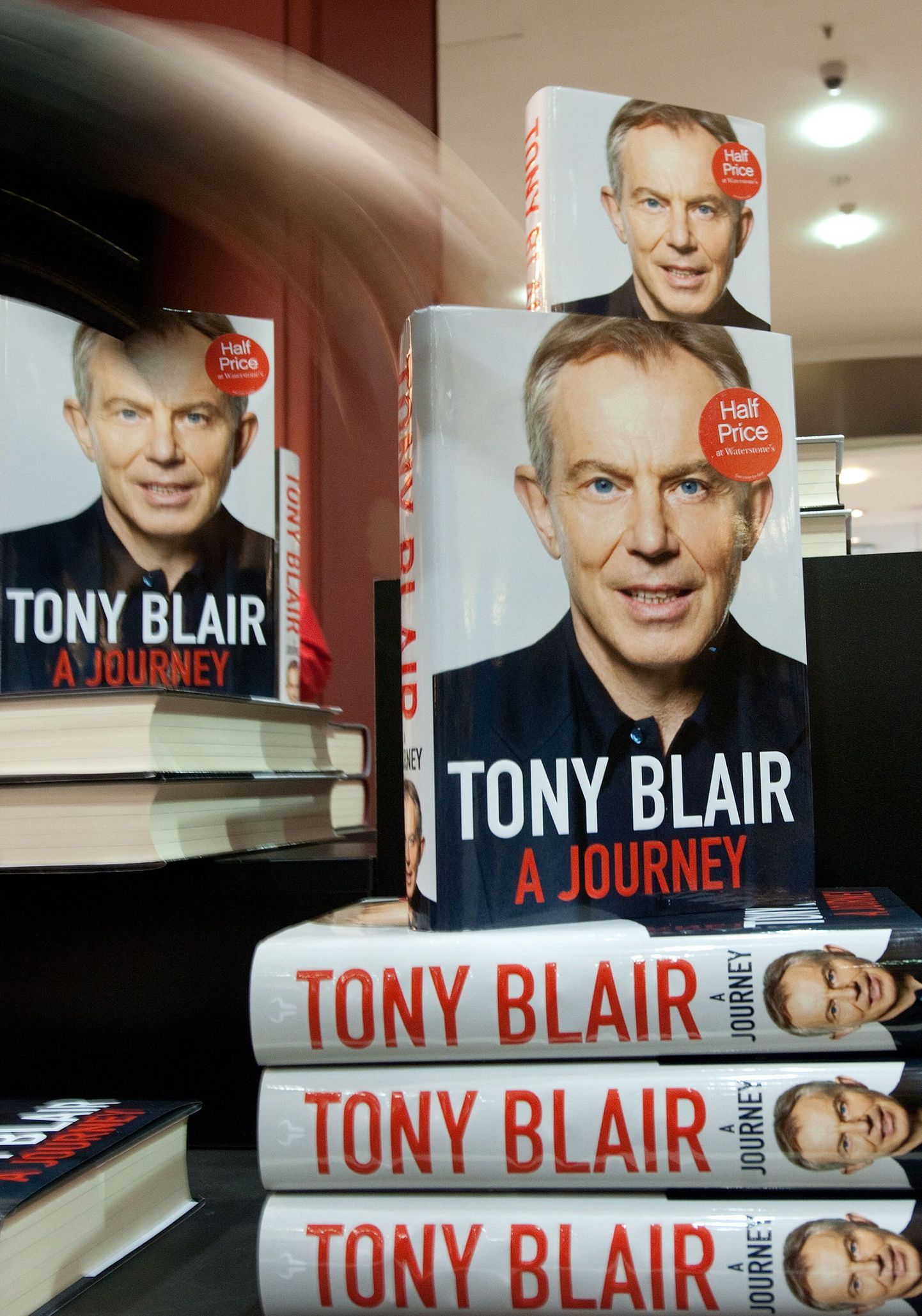 Tony Blairi autobiograafia «A Journey» raamatupoes.