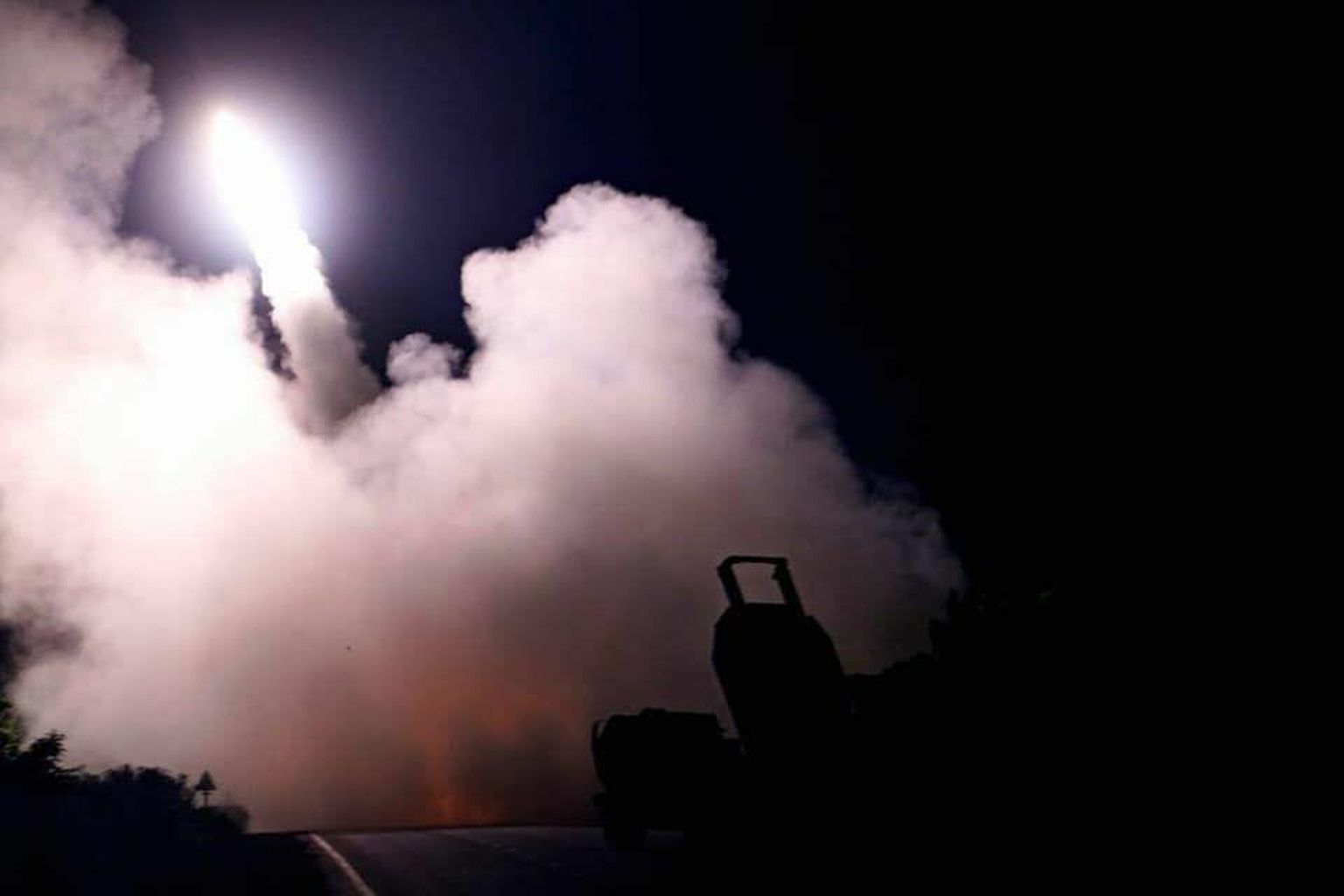 HIMARS Ukrainas tegevuses. Lääs on varustanud Ukrainat üha enam raskerelvastusega. FOTO: Reuters/Scanpix