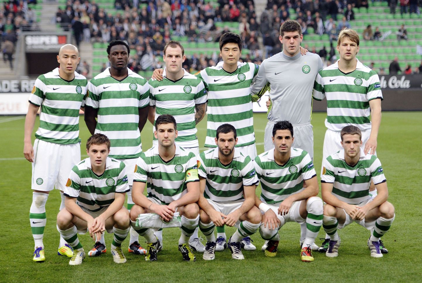 Glasgow Celticu mängijad enne kohtumist Rennes'iga.