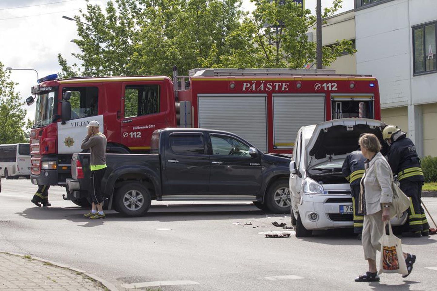 Viljandi kesklinnas põrkasid fooridega ristmikul kokku punast tuld eiranud autojuhi Citroën ja Toyota.