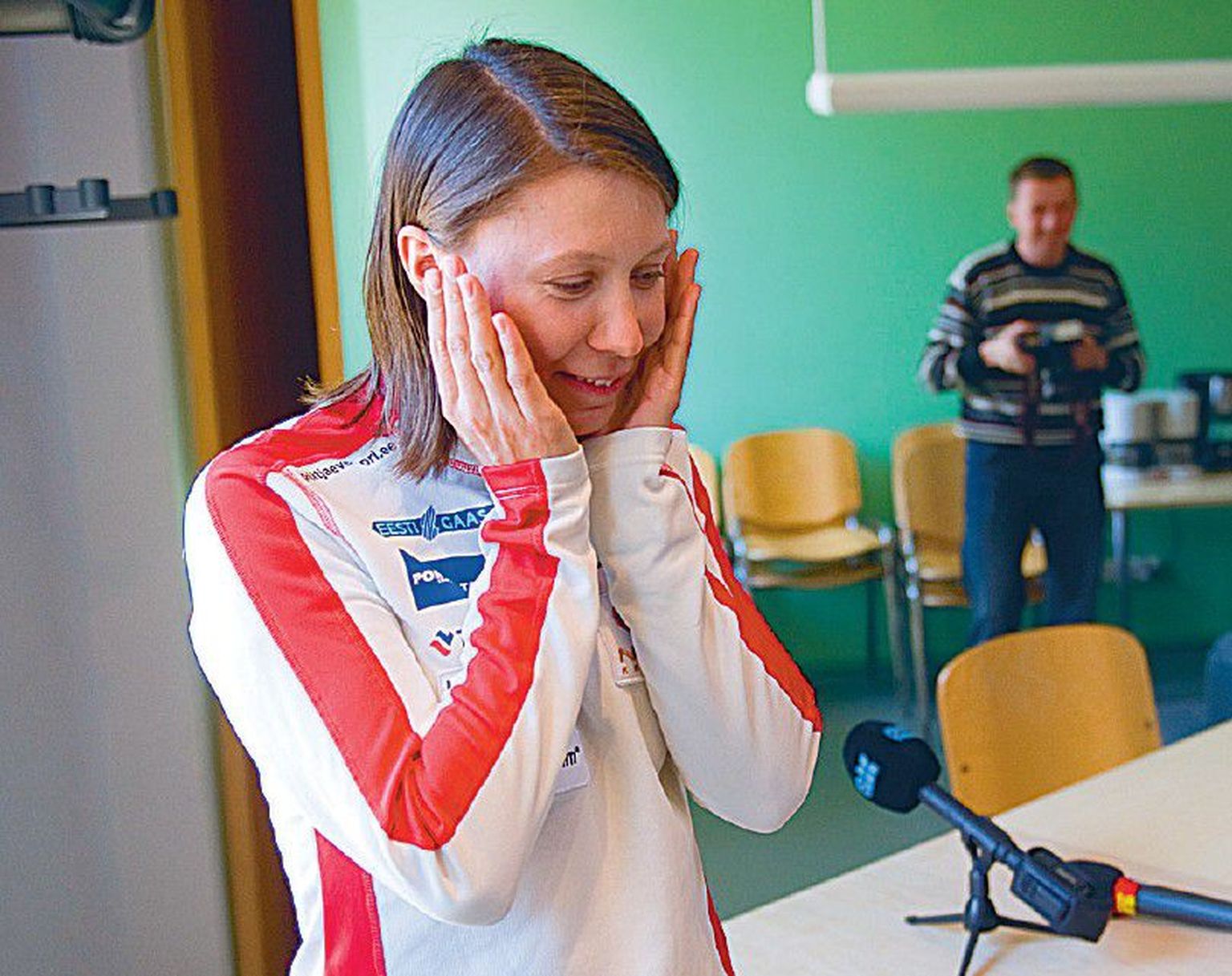 Webmedias analüütikuna töötav Eveli Saue läheb iga päev tööle naerulsui, sest armastab oma uut ametit.