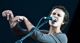 Чичерина выступила для российских солдат в Сирии
