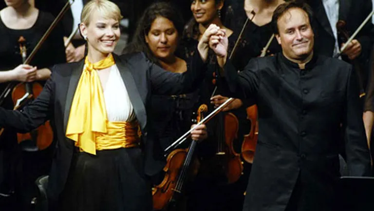 30.septembrī par Katrīnas Luīzes vecākiem kļuva izcilā operdziedātāja Elīna Garanča un LNSO galvenais diriģents Karels Marks Šišons 