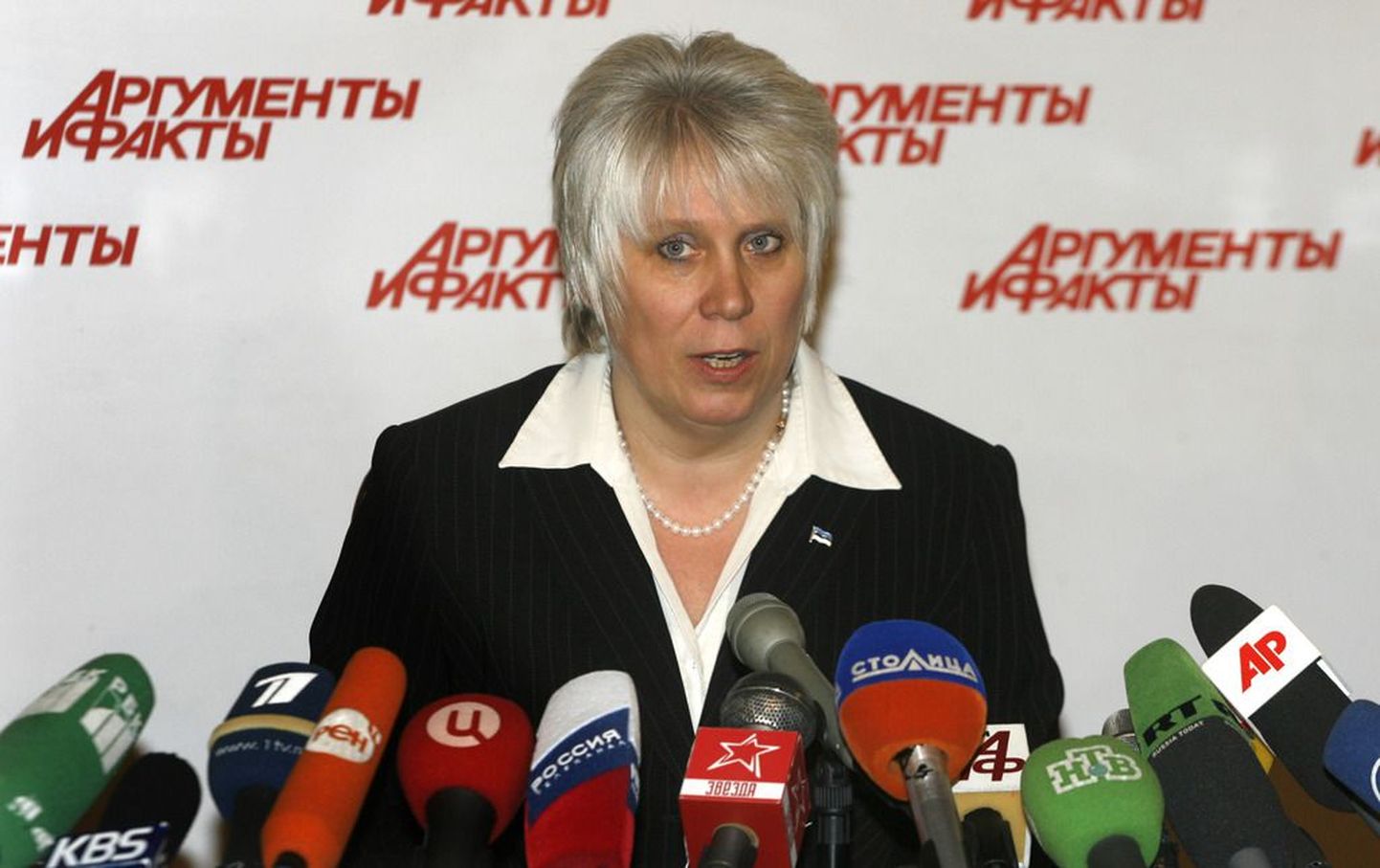 Marina Kaljurand 2007. aasta 2. mail Moskvas pressikonverentsil..