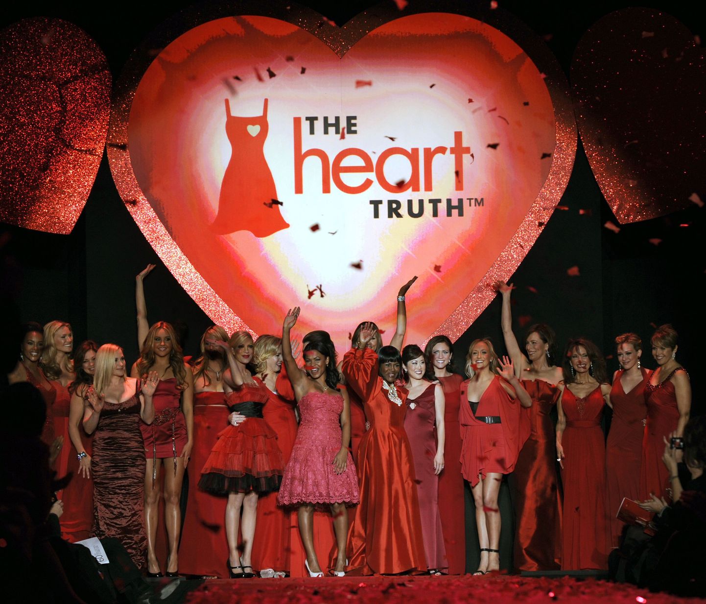 Heart Truthi Red Dressi (punase kleidi) kollektsiooni