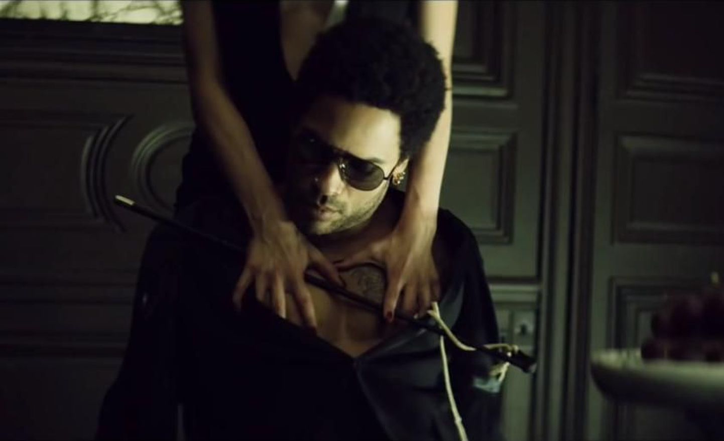 Lenny Kravitz muusikavideos «The Chamber»
