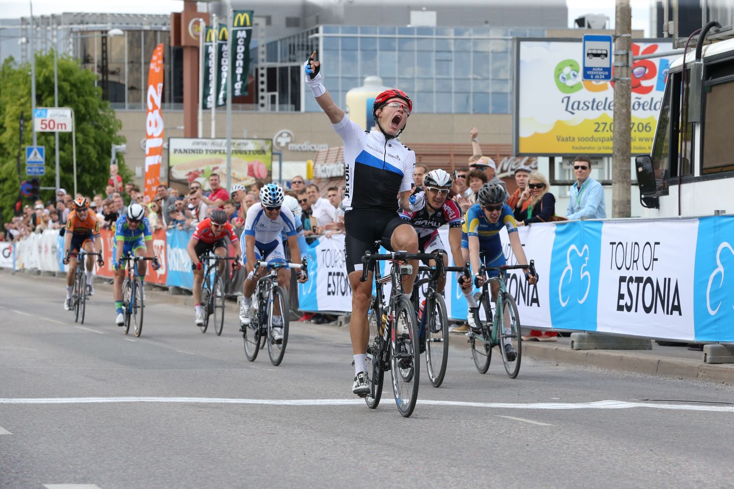 Martin Laas tänast Tour of Estonia etappi võitmas.