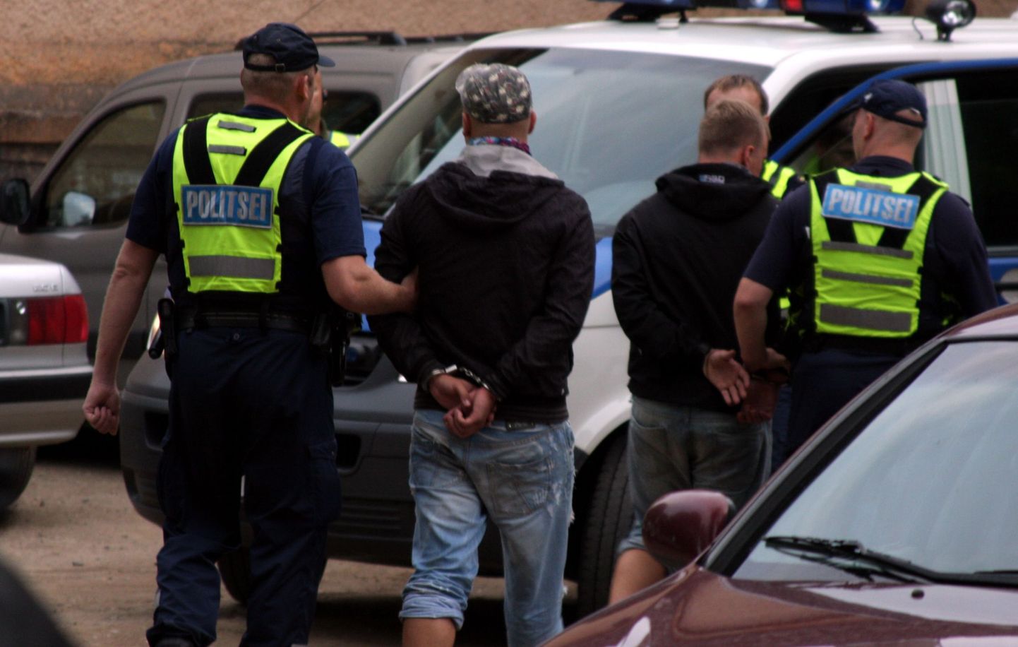 Politsei pidas Viljandi folgil kinni mitmeid avaliku korra rikkujaid.