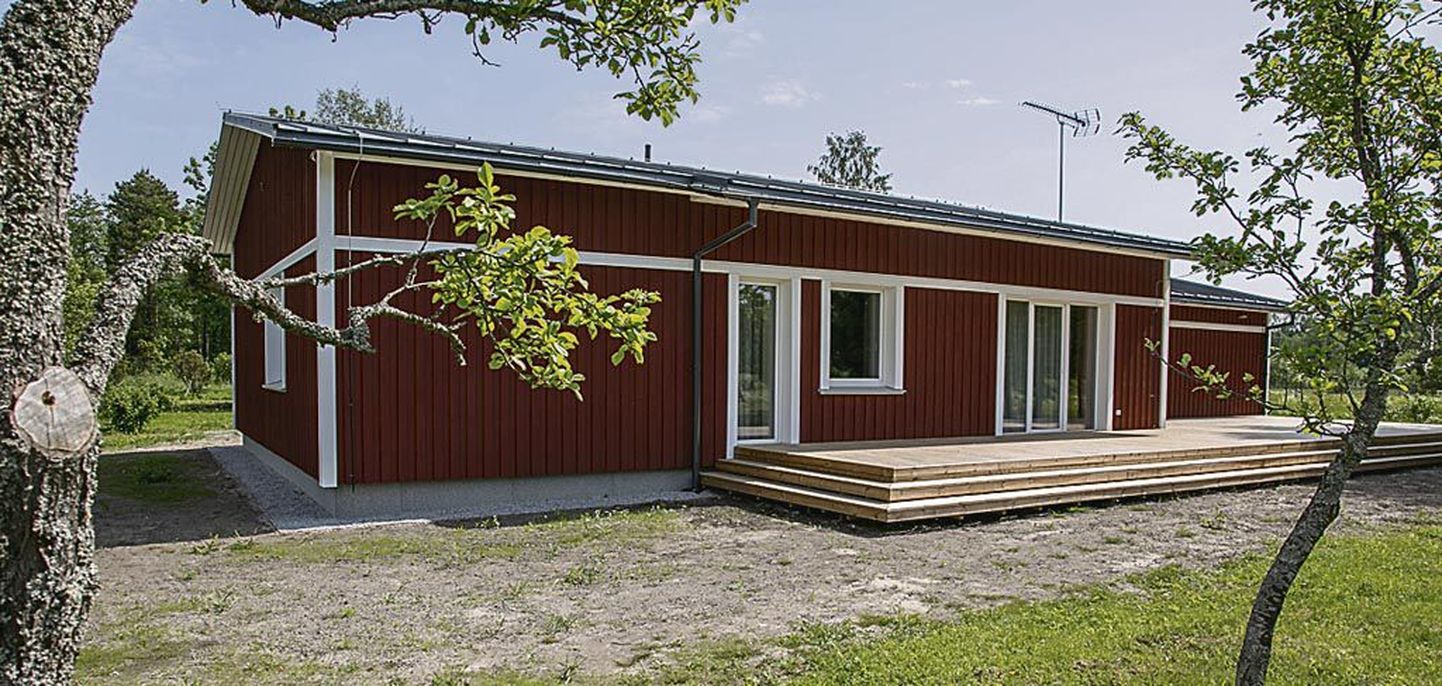 Pärlselja pioneerilaagri laagriülema maja kohendati energiatõhusaks puhkemajaks.