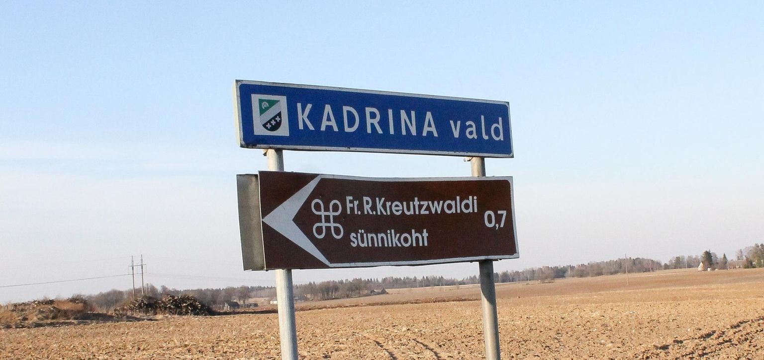 Kadrina vallas sündis 1803. aastal Friedrich Reinhold Kreutzwald, keda on nimetatud ka Viru laulikuks.