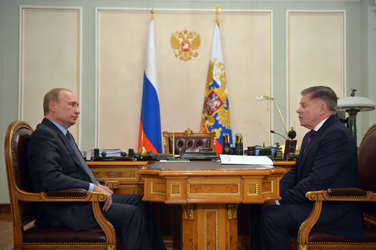 Vladimir Putini kohtumas Karjala liidri Aleksandr Hudilaineniga. Kui Kremli teatel toimus kohtumine 11. märtsil, siis mitmete allikate väitel kohtusid mehed juba möödunud nädalalal.