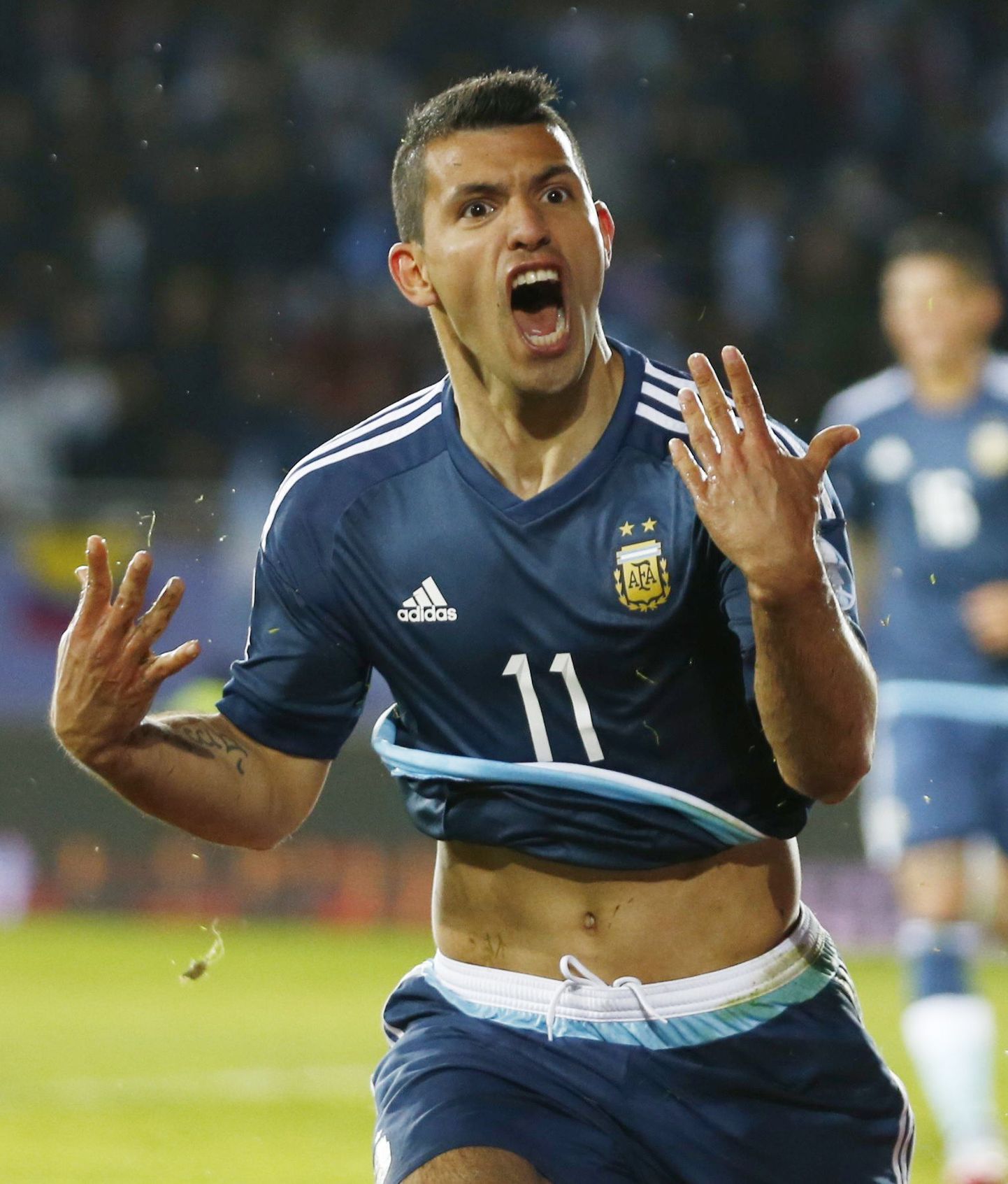 Sergio Agüero tähistab Uruguai vastu löödud väravat.