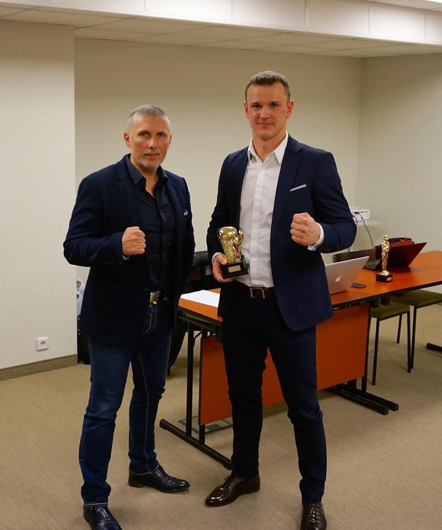 Pavel Karjukin (paremal) koos treeneri Igor Šinkevitšiga.