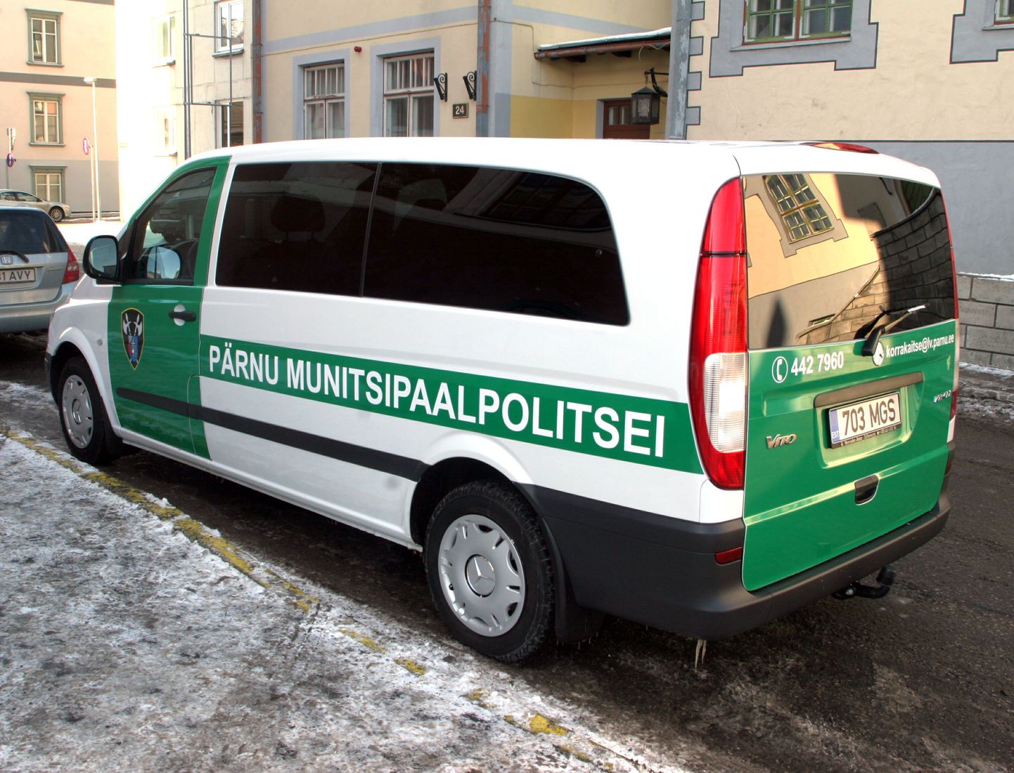 Pärnu munitsipaalpolitsei buss.