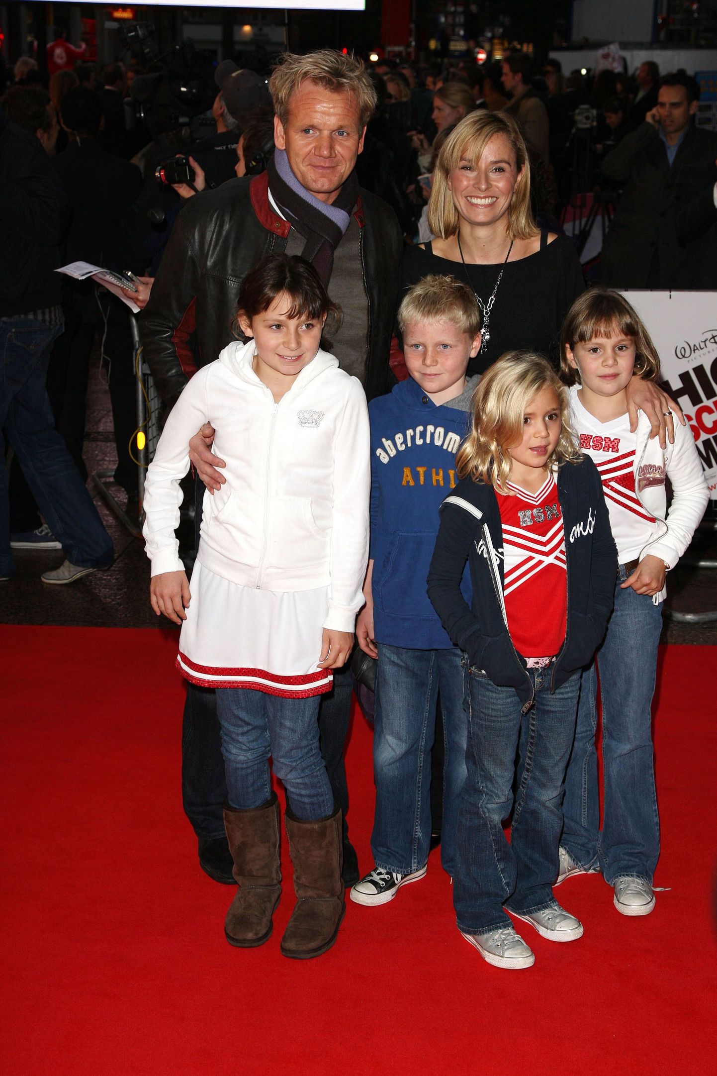 Gordon ja Tana Ramsay koos lastega